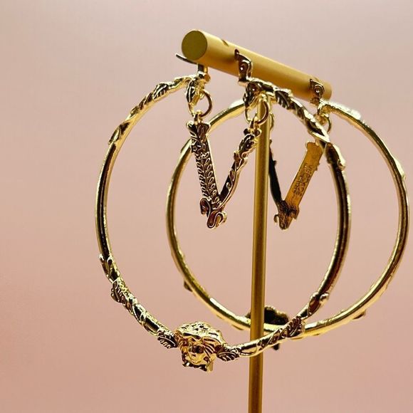 ALMOST SOLD OUT! - Picture 4 of 9